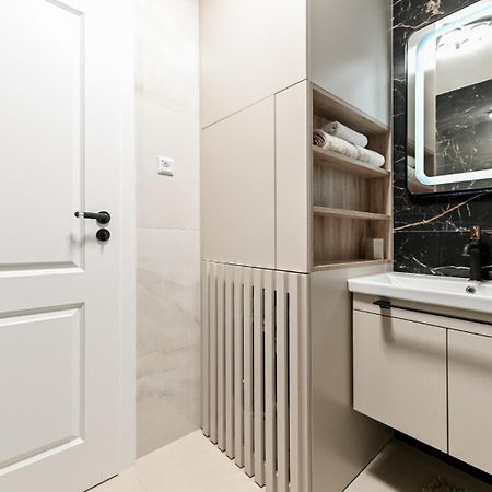 Newly Renovated Apartment Luce Zadar Exterior foto
