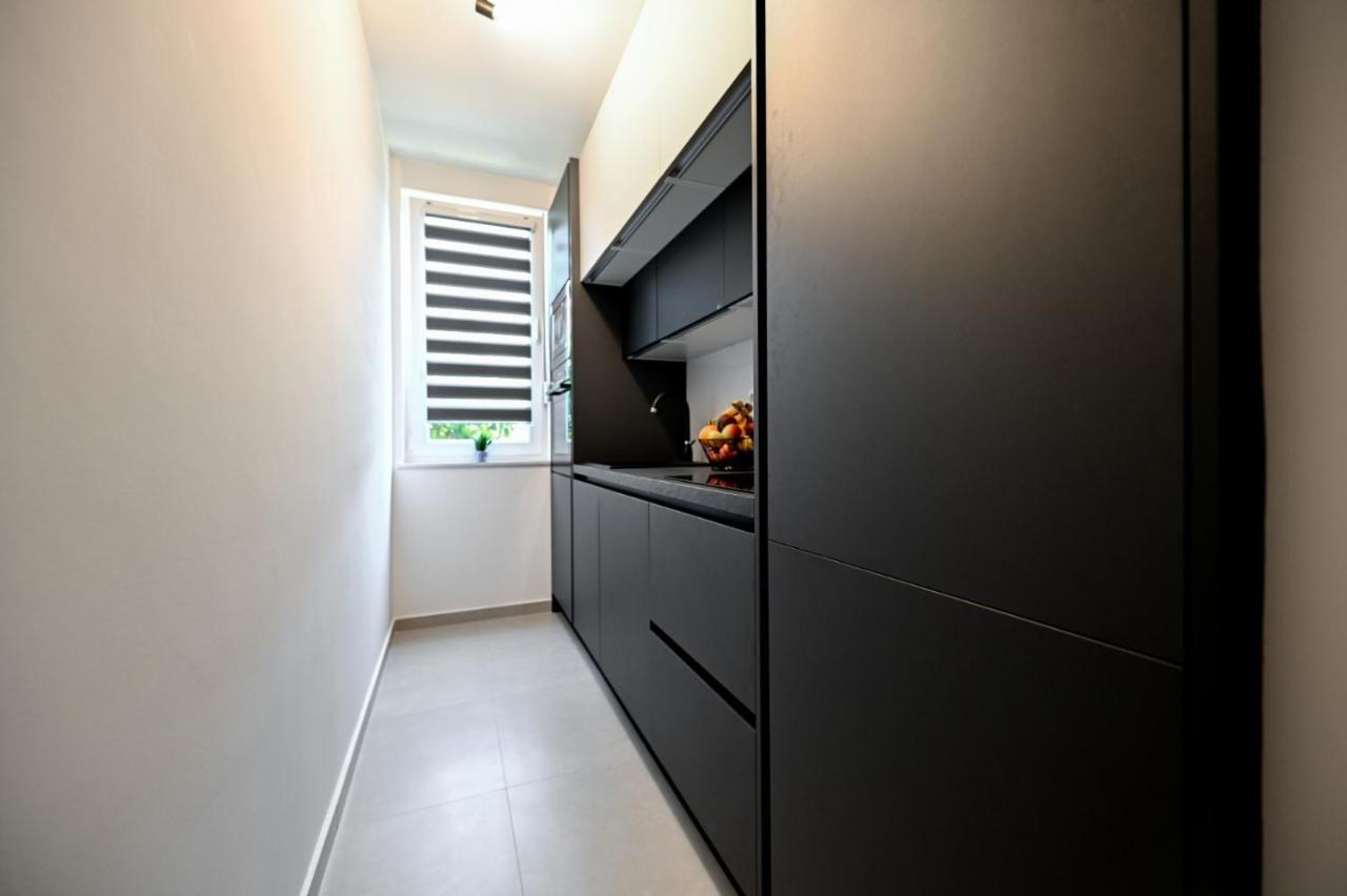 Newly Renovated Apartment Luce Zadar Exterior foto
