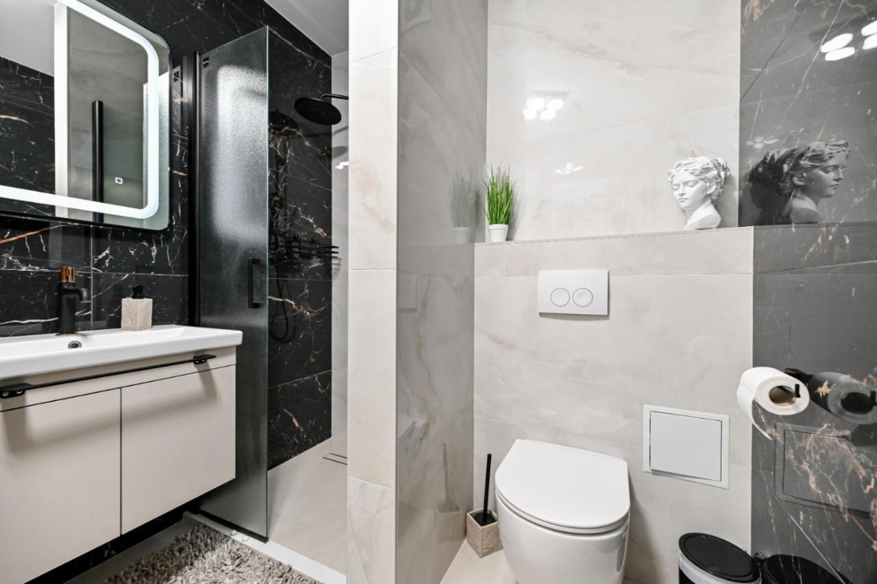 Newly Renovated Apartment Luce Zadar Exterior foto
