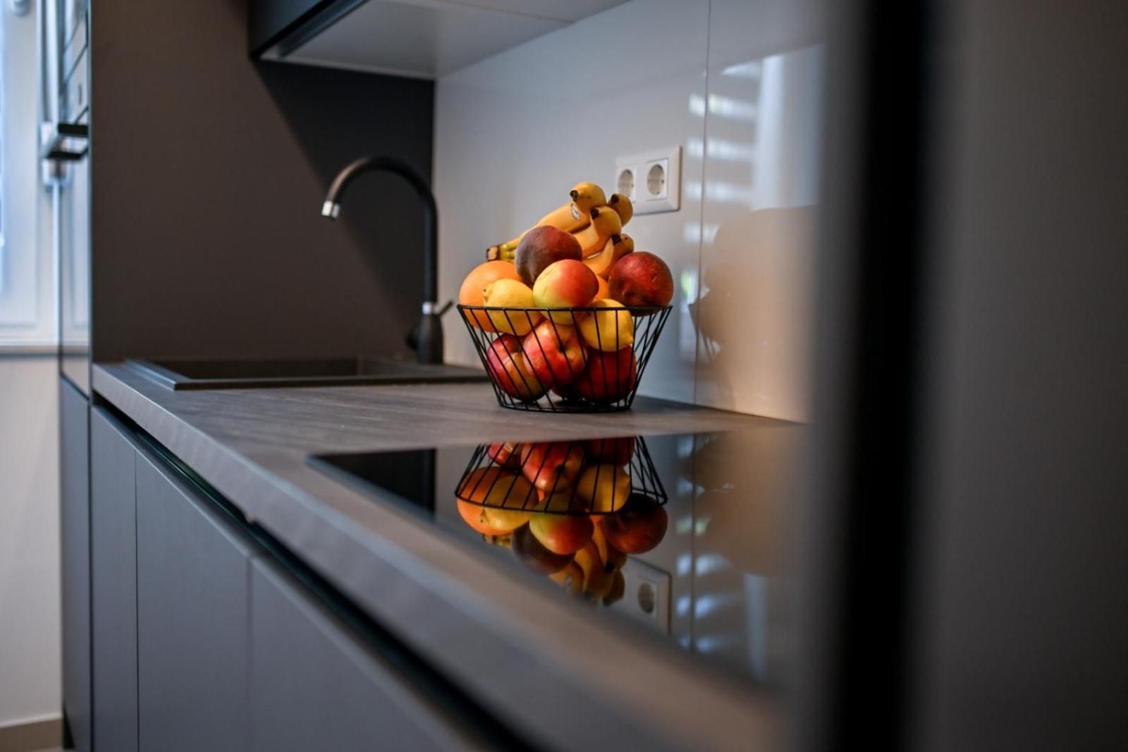 Newly Renovated Apartment Luce Zadar Exterior foto